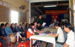 Những "bóng hồng" trên đường biên, cột mốc