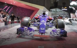 Soi kỹ từng chi tiết xe đua công thức 1 Red bull Toro Rosso Honda vừa trình diễn tại Vietnam Motor Show