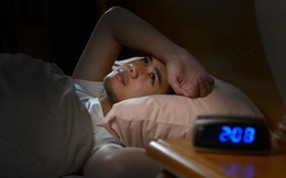 Người trằn trọc, khó ngủ, mất ngủ suốt đêm: Áp dụng giải pháp này để ngủ ngon nhanh chóng