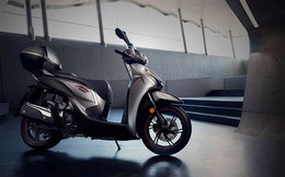 Honda SH giá 300 triệu đồng vừa về Việt Nam có gì hot?
