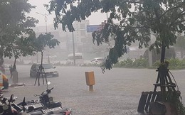 Đà Nẵng "thất thủ" lần 2, nước ngập khắp các tuyến đường trung tâm