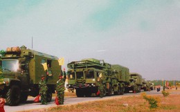 Bất ngờ: Việt Nam đã sản xuất được tên lửa S-300 nghi trang... y như thật
