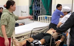Lật xe khách ở Quảng Ngãi khiến 8 người bị thương