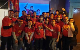 Người Việt Nam trên khắp năm châu mở hội, vỡ òa với khoảnh khắc đội tuyển vô địch