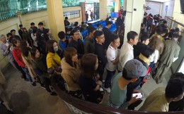 Sau Tết, hàng nghìn người dân Nghệ An đổ xô đi làm giấy thông hành để xuất ngoại