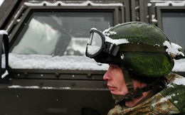Bộ binh Nga chống "Cơn bão tuyết thế kỷ" ở Moscow