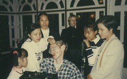 Bật mí về cô con gái nuôi người Việt của thiên tài vật lý Stephen Hawking