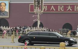 Đoàn xe "nghi chở ông Kim Jong Un" qua Thiên An Môn, dân Bắc Kinh vẫn chưa hiểu chuyện gì