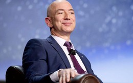 Tài sản của Jeff Bezos tăng 12 tỷ USD sau 1 đêm nhờ 'những đám mây'