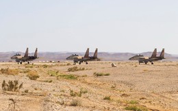 Israel bất ngờ tấn công Syria: Đòn kéo Nga, Mỹ vào lò lửa chiến?