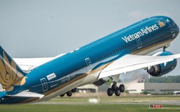 Không chỉ bị đối thủ vượt mặt trên bầu trời nội địa, Vietnam Airlines còn đặt mục tiêu 'bay lùi' trong năm 2018