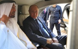 Tổng thống Nga Putin 'khoe xế hộp mới' với Hoàng Thái tử Abu Dhabi