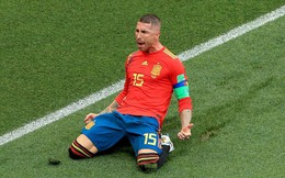 Sụp đổ sau thất bại, Ramos còn lĩnh đủ "gạch đá" vì màn ăn mừng lố bịch