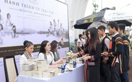 Kỳ Duyên, Mỹ Linh tặng 10.000 cuốn sách cho các bạn trẻ thành phố cà phê Buôn Ma Thuột