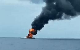 Tàu tên lửa tấn công nhanh HQ Indonesia biến thành quả cầu lửa khổng lồ: Thảm họa nối tiếp