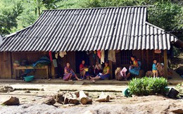 Vui Tết Độc lập ở Lóng Luông sau "cơn bão lửa"