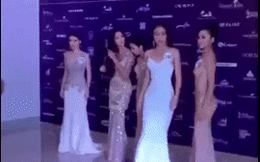 Bị đối thủ giẫm lên váy, tỏ thái độ tại Hoa hậu Hoàn vũ, đây là cách xử lý "cao tay" của Mâu Thủy?