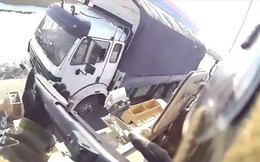 Lộ video tố biệt kích Mỹ bắn nát cửa sổ xe tải của dân thường
