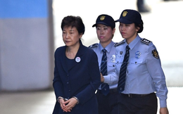 Tòa án ra lệnh phong tỏa tài sản của cựu Tổng thống Hàn Quốc
