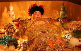 Càn quét lăng Càn Long, đạo tặc khét tiếng khiếp đảm vì "điều kỳ lạ" trong quan tài