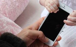 Có nên cấm trẻ hoàn toàn không dùng smartphone?