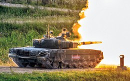 [ẢNH] "Chiến tăng bay" T-80BVM Nga trang bị đạn Uranium nguy hiểm cỡ nào?