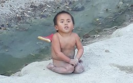 Tròn 1 năm em bé Mường Lát về thành phố: Đứa trẻ hao khuyết quỳ trên đất lạnh đã biết nguyện ước cho tương lai