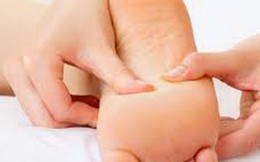 Khắc phục chứng lạnh, tê tay chân