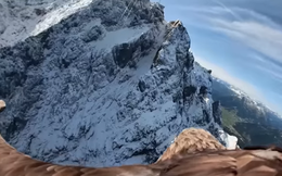 Hình ảnh độc đáo về sự tan chảy của sông băng trên dãy Alps do 'đại bàng quay'