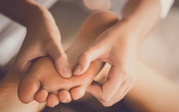 Làm thêm 4 việc trước khi đi ngủ: Đặt lưng xuống giường là ngủ, cả đời khỏe mạnh