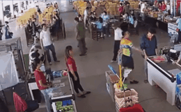 Người đàn ông ném xúc xích vào mặt nữ nhân viên trạm dừng nghỉ là Công an thị xã Phổ Yên