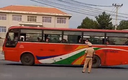 Cảnh sát giao thông bị tài xế xe khách chửi bới thô tục