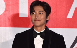 Thảm đỏ AAA 2019 bùng nổ trong sự chào đón của fan Việt: Ji Chang Wook điển trai, hội ngộ 2 "người tình màn ảnh" Park Min Young và Yoona