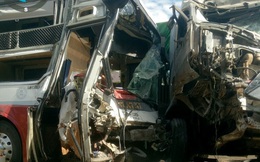 [NÓNG] Xe container đâm trực diện xe khách, một người tử vong, hàng chục người bị thương ở Bình Phước