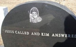 Những câu nói 'cực lầy' khắc trên bia mộ khiến Thượng đế cũng phải cười khi đọc được