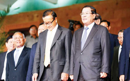 Sam Rainsy chuẩn bị đi Bangkok, cảnh sát Campuchia đột kích trụ sở CNRP bắt 10 người "âm mưu đảo chính"