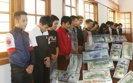 Chiêu "độc" đánh vào lòng tham để lừa tiền tỷ của nhóm hơn 20 nam nữ vừa bị công an bắt giữ