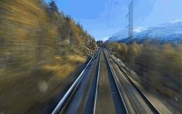 Xuyên qua 8 múi giờ, đây là tuyến đường sắt dài bậc nhất, hiểm trở nhất thế giới