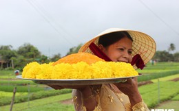 Độc đáo lễ hội Cầu Bông ở làng rau sạch lớn nhất miền Trung