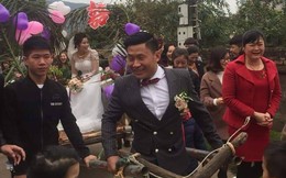 Người đàn ông tự tay kéo xe bò, rước vợ về nhà trong đám cưới khiến dân mạng tấm tắc khen