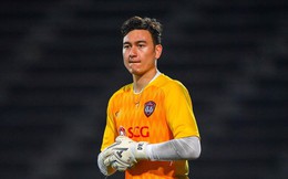 Văn Lâm không ra sân phút nào, Muathong United thua đau đớn trên đất Campuchia