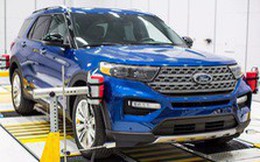 Bật mí cách Ford biến Explorer 2020 thành "rạp phim" 4 bánh