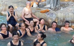 Cụ ông 92 tuổi bao vợ cùng 16 người con đi Đà Lạt - Nha Trang, các cháu chỉ được ở nhà hóng ảnh
