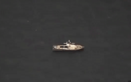 Chiến hạm Venezuela bảo vệ tàu dầu Iran, vượt vòng vây HQ Mỹ - Căn cứ lớn nhất của QĐ Mỹ ở Afghanistan bị tấn công, hoàn toàn bất ngờ