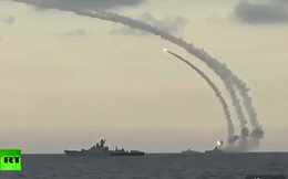 Khinh hạm hiện đại nhất Nga đánh chặn đòn tập kích tên lửa ồ ạt của "đối phương" ở Syria