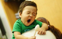 Cho trẻ ngủ muộn có tác hại khủng khiếp: Không chỉ thấp còi, mà còn có nhiều nguy cơ khác