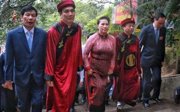 Chủ tịch Quốc hội Nguyễn Thị Kim Ngân dâng hương các Vua Hùng