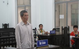 Vợ gom quần áo bỏ về ngoại, chồng đổ dầu hỏa thiêu sống