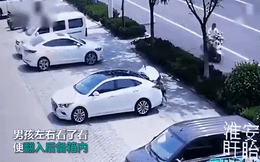 Thi thể bé trai 6 tuổi được tìm thấy trong cốp xe ô tô và việc làm trước đó của em là lời cảnh tỉnh dành cho tất cả phụ huynh