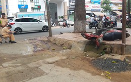 Điều khiển xe máy tông vào cột đèn đường, 2 thanh niên thương vong